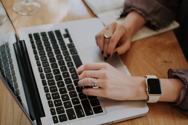 Navigating Student Essay Help: A Guide to Academic Success