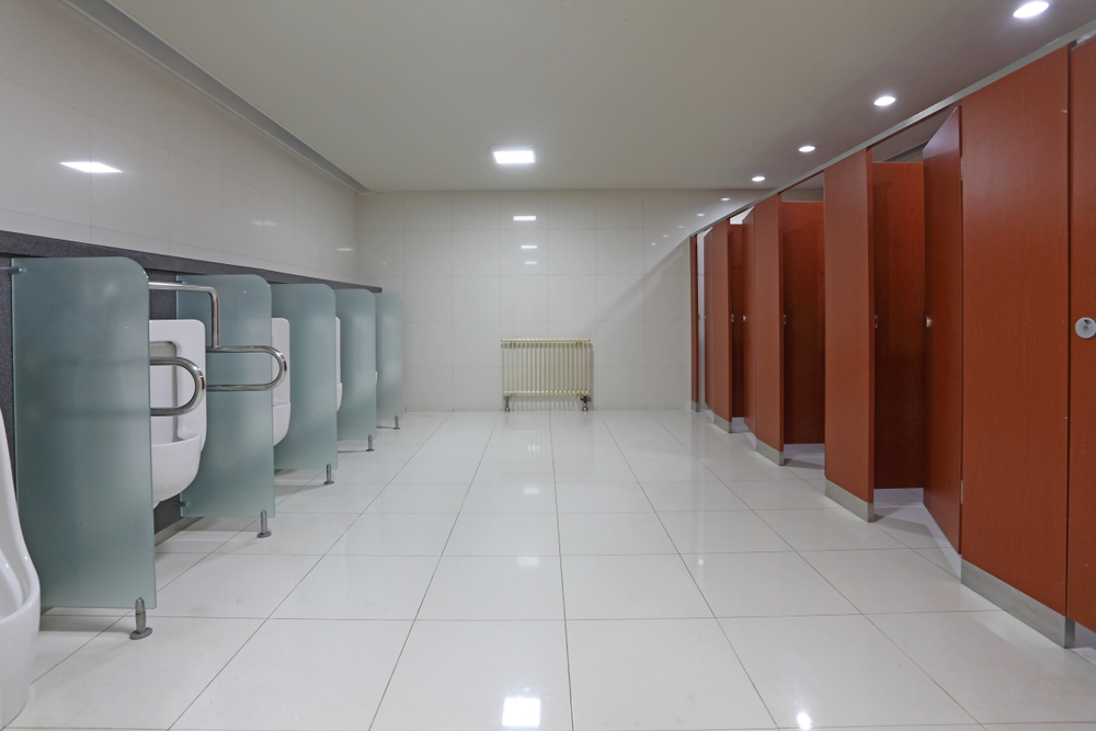 3 Essential Factors to Consider When Choosing Toilet Cubicles