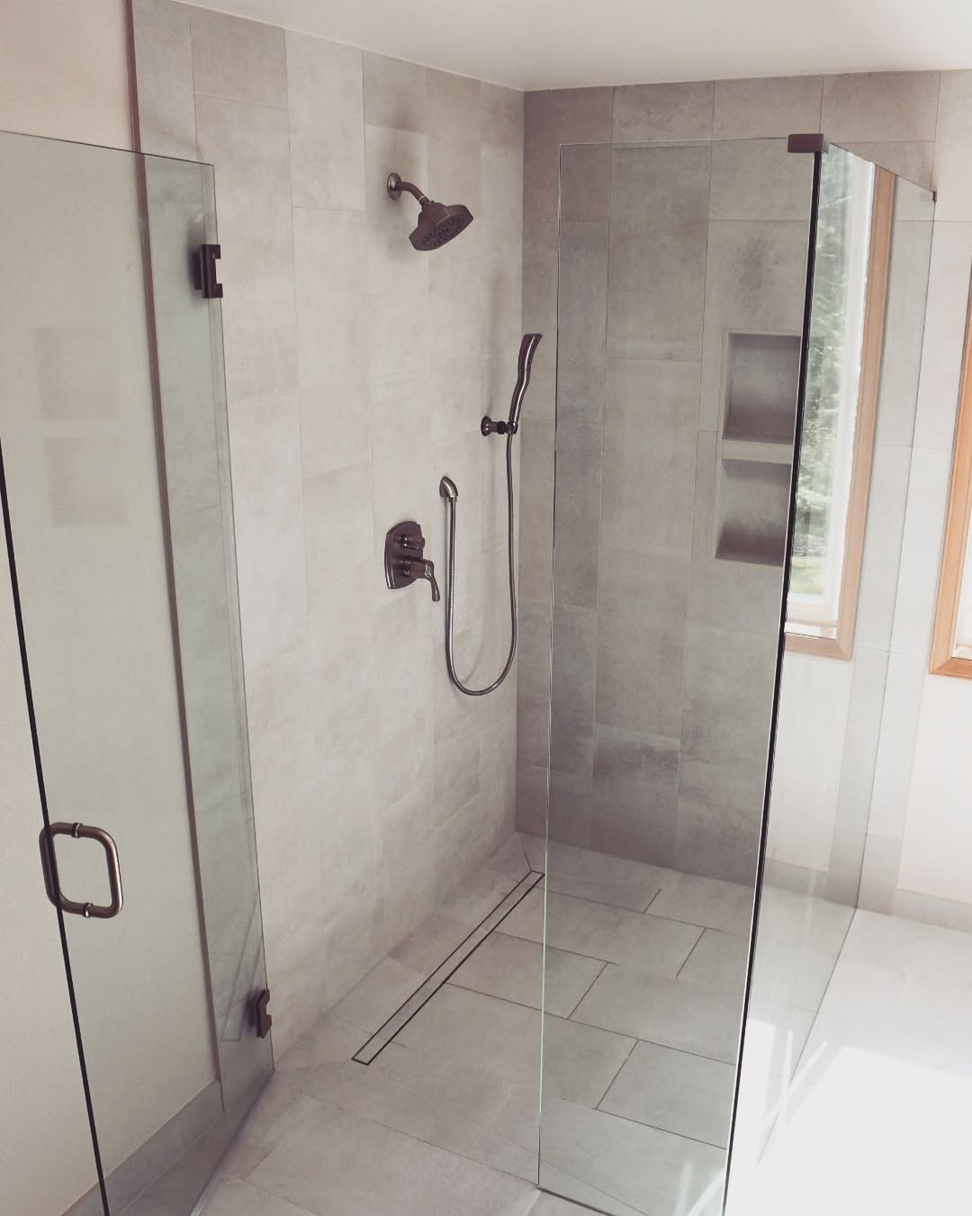 How Does Bathroom Remodeling Improve Home Comfort and Accessibility in Bellevue?