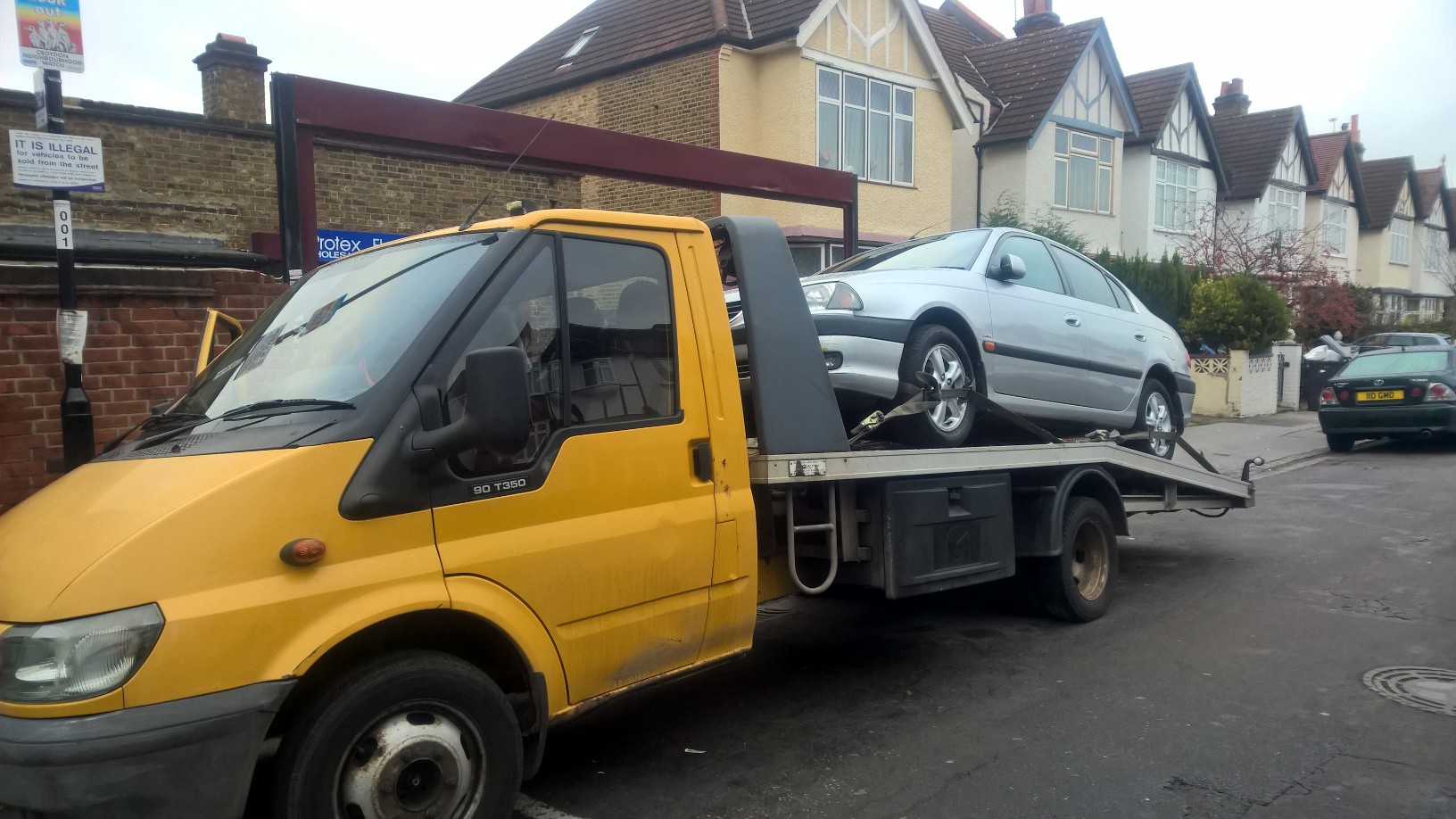 Factors Affecting the Cost of Car Recovery Services in Luton
