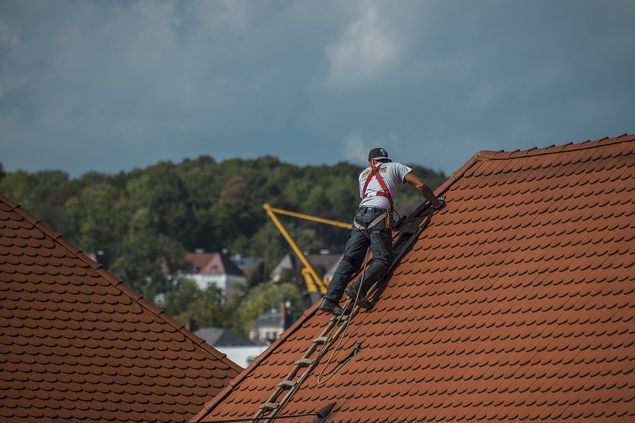 Why 78% of Homeowners Regret Not Hiring Professional Roofers in South Lanarkshire