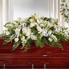 Elegant Floral Options to Honor Loved Ones at Funerals