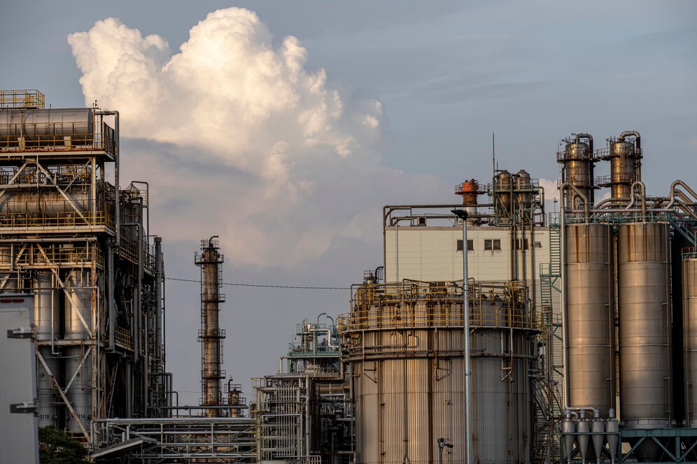 lubricants manufacturers in dubai