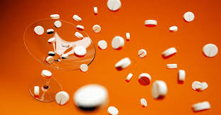 A Deep Dive into Tretinoin Κρέμα Benefits, Uses, and More