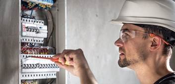 5 Expert Ways to Know Your Old Wiring Needs Replacement
