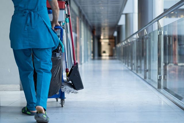 Residential Move Out Cleaning Services in Elyria