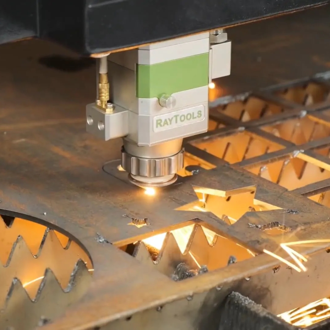 laser machine metal cutting