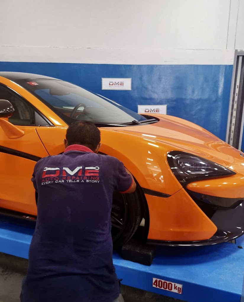 Certified McLaren technicians at DME Auto Center