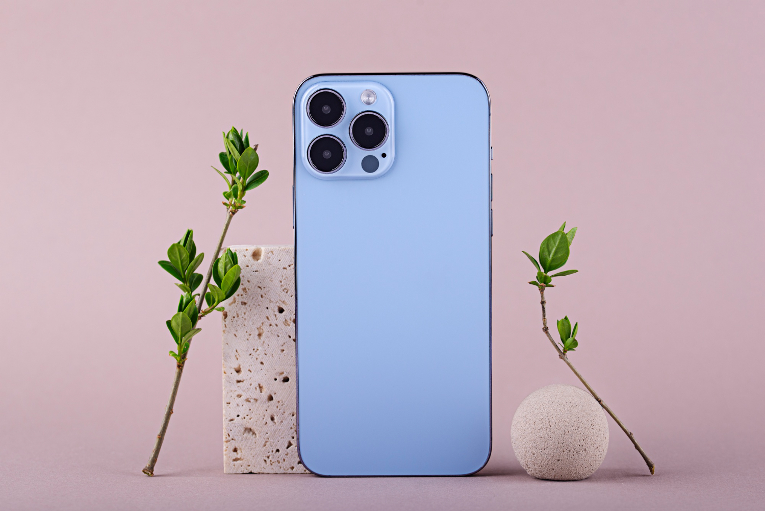 Maximizing Your Apple Experience: Apple Watch Series 9 and USB-C to Lightning Cables