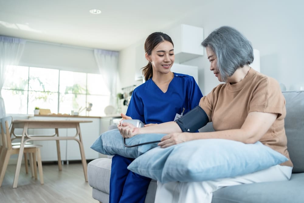 Smart Glasses for Home Care Dubai: AR-Assisted Aid